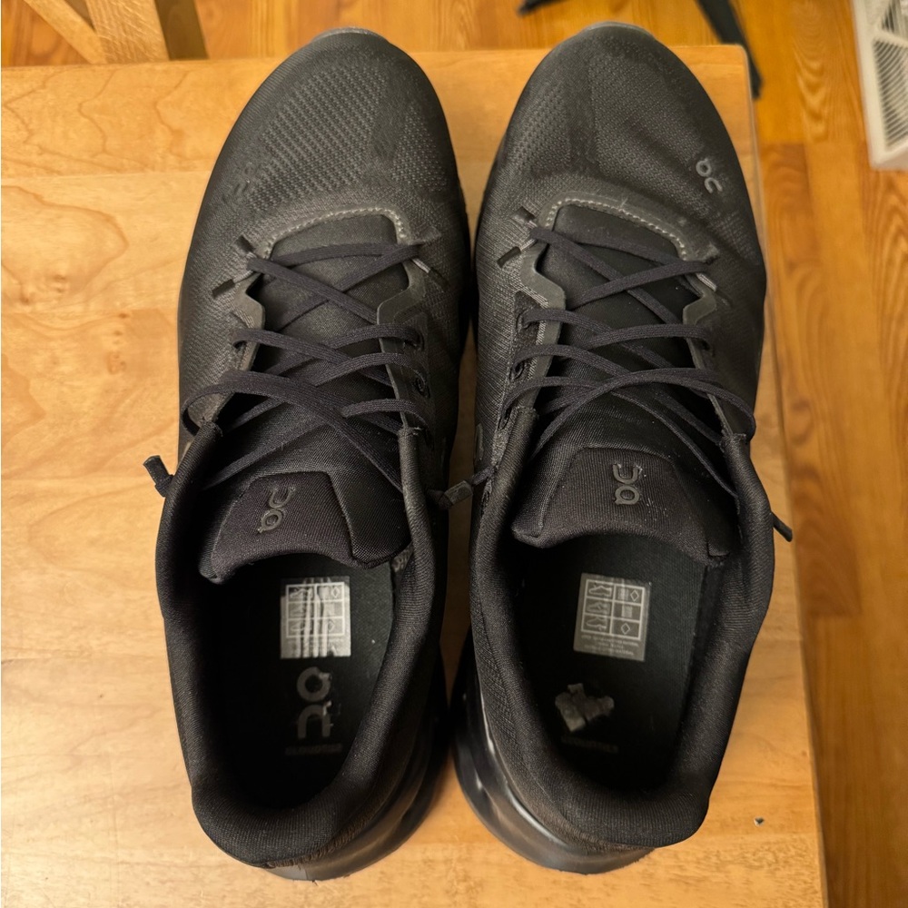 Men’s Black On Cloudtilt - Picture 4 of 6